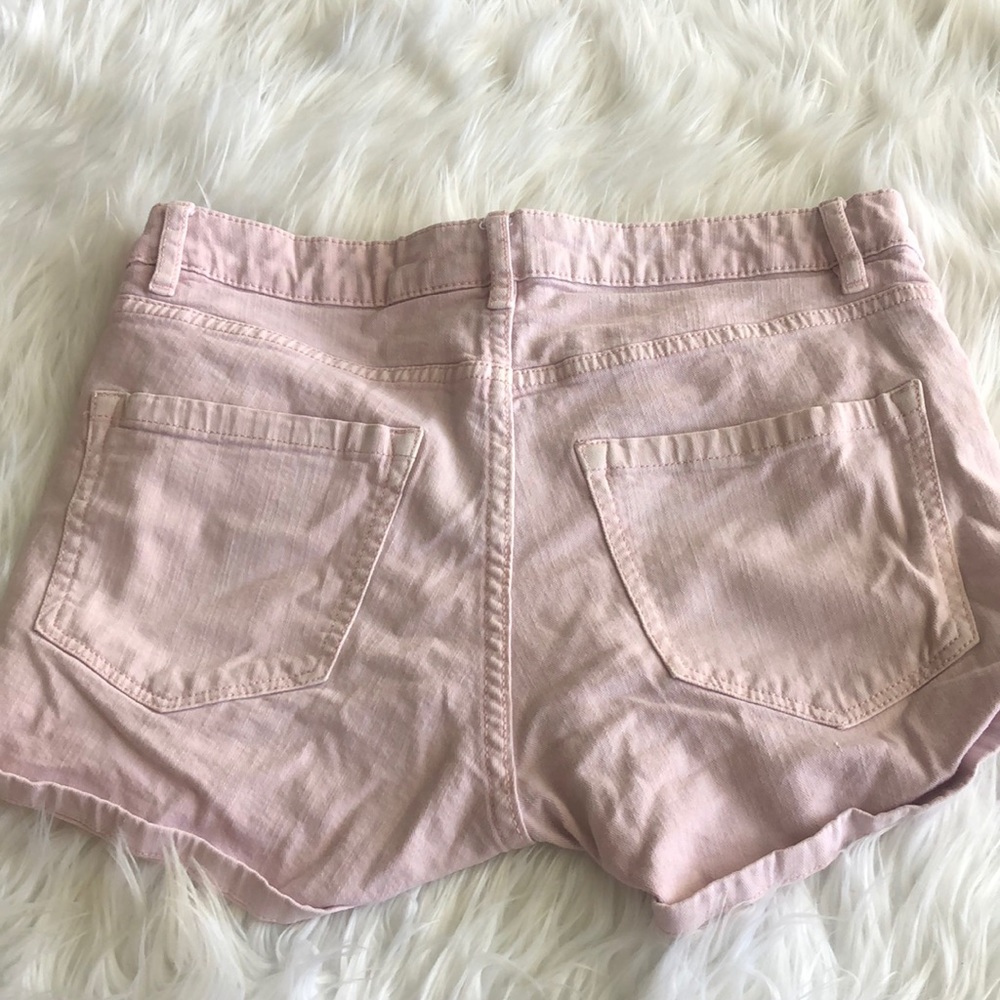 H&M light pink shorts